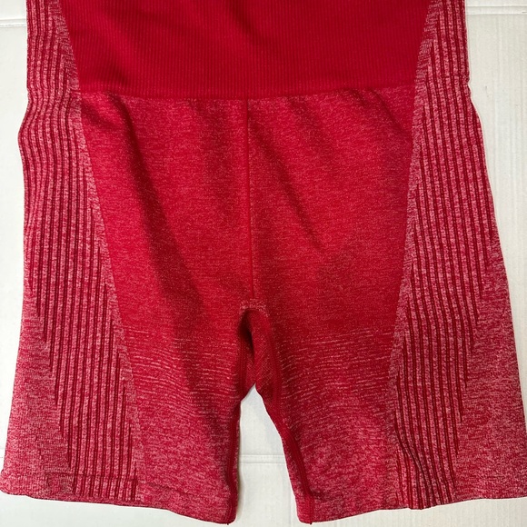 Fabletics Red Seamless Sports Bra & Bike Shorts Set Size Small - Picture 5 of 6